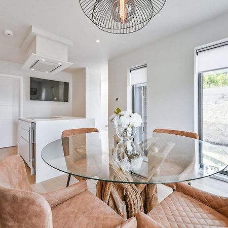 1 The Nest - Luxury Modern House Nr Beach & Bars With Sea Views & Free Parking Villa Charlestown  Exterior foto