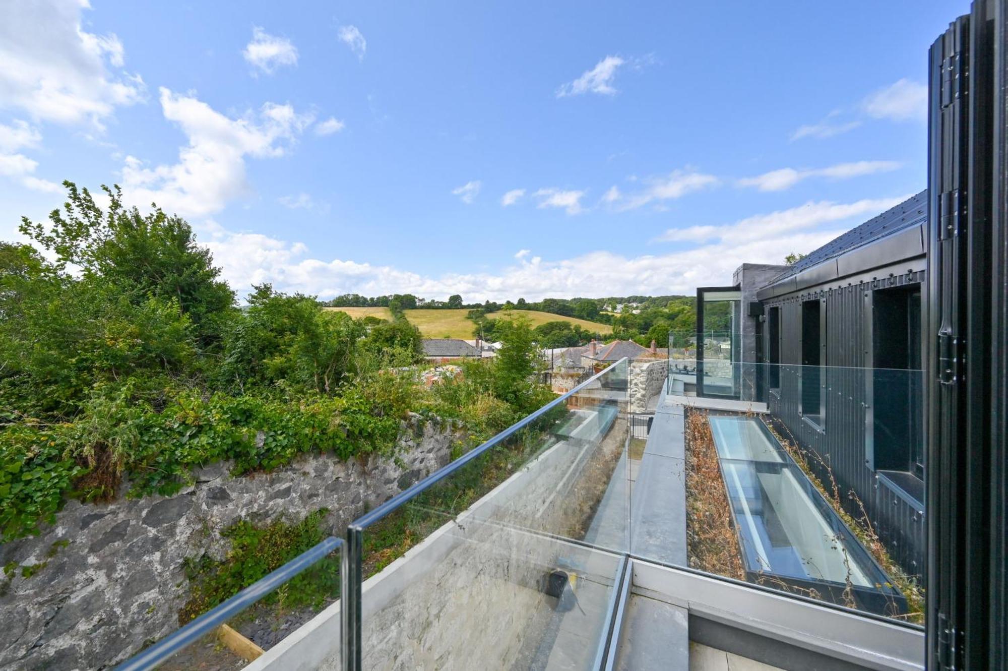 1 The Nest - Luxury Modern House Nr Beach & Bars With Sea Views & Free Parking Villa Charlestown  Exterior foto